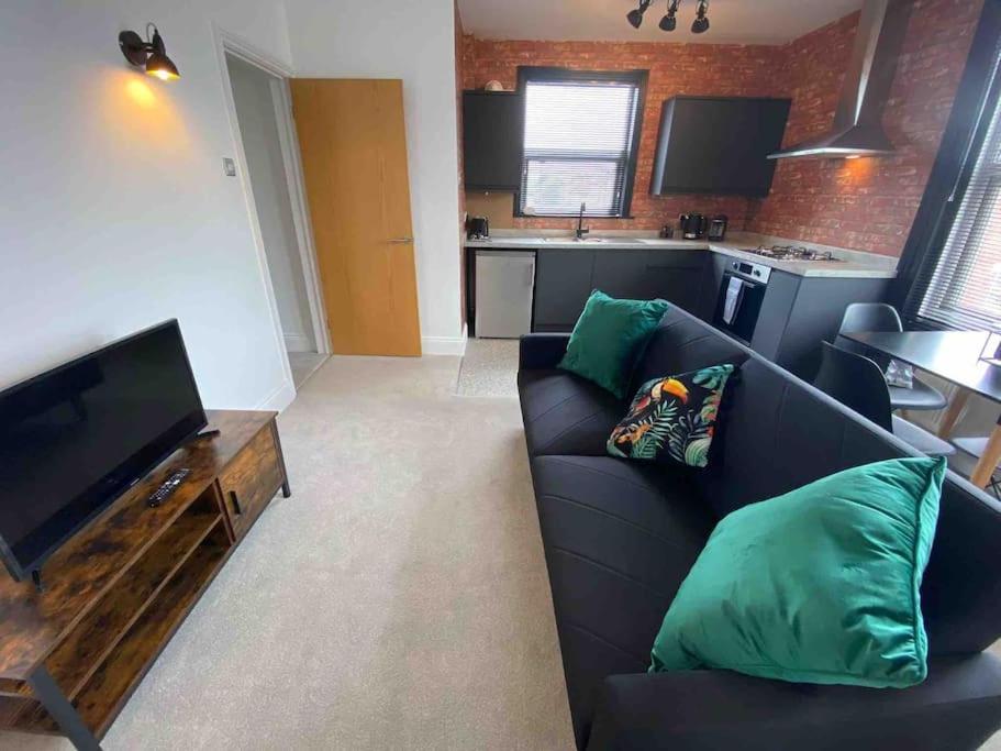 1 Bed Flat With Parking Near Town Centre Apartment Emsworth Exterior photo